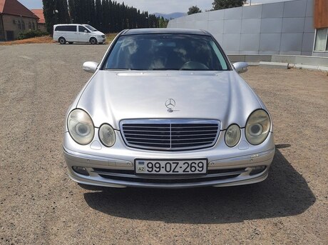 Mercedes E 240 2003