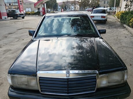 Mercedes 190 1990
