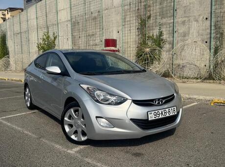 Hyundai Elantra 2012
