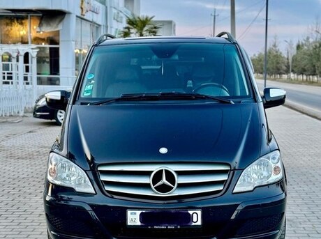 Mercedes Viano 2012