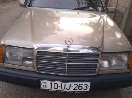 Mercedes E 180 1990