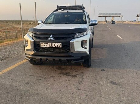 Mitsubishi L200 2023