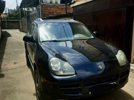 Porsche Cayenne 2005