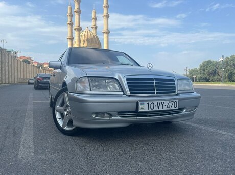 Mercedes C 240