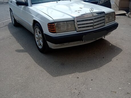 Mercedes 190 1990