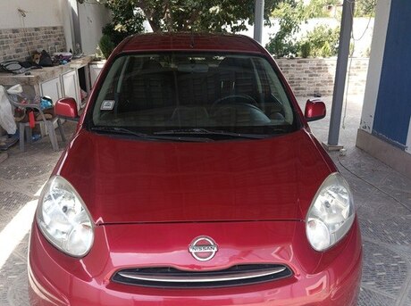 Nissan March 2013