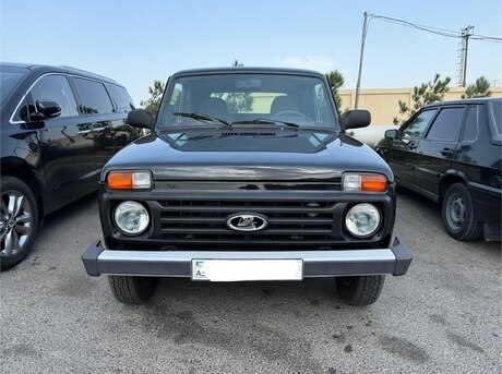 LADA (VAZ) Niva 2015