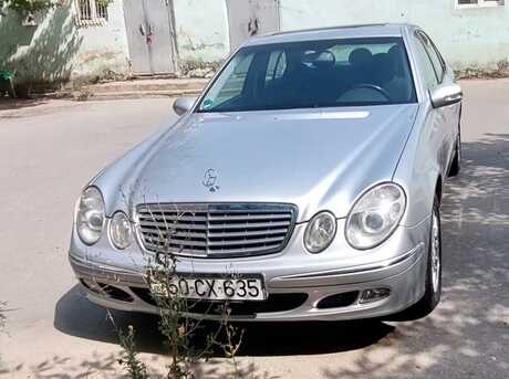 Mercedes E 240 2002