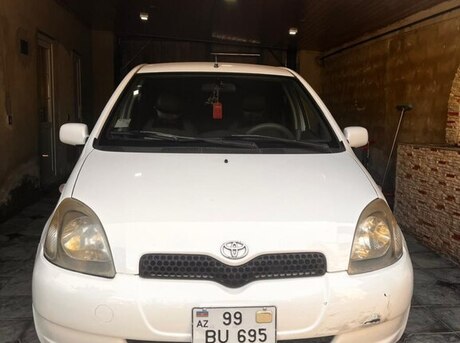 Toyota Vitz 2000