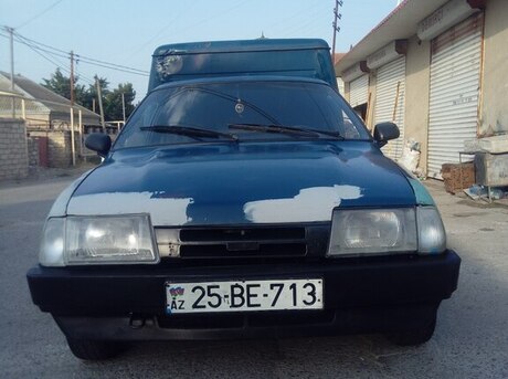 Moskvich  2003