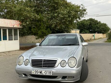 Mercedes E 270 2000