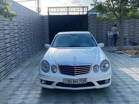 Mercedes E 240 2004