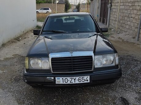 Mercedes E 300 d 1990
