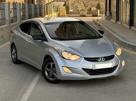 Hyundai Elantra 2012