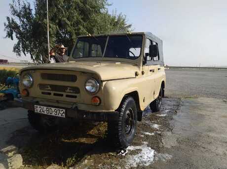 UAZ 390945 1989