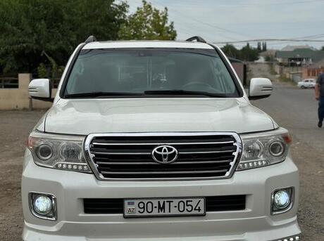 Toyota Land Cruiser 2011