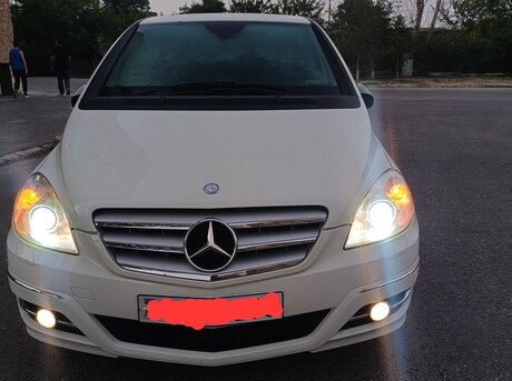 Mercedes B 180 2011
