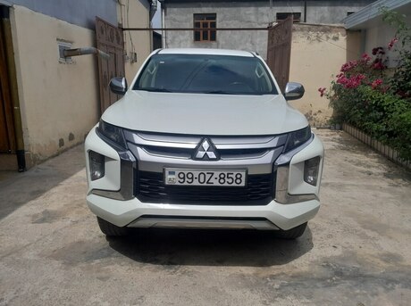 Mitsubishi L200 2021