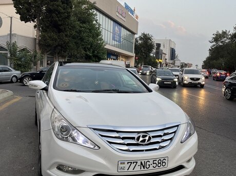 Hyundai Sonata 2010
