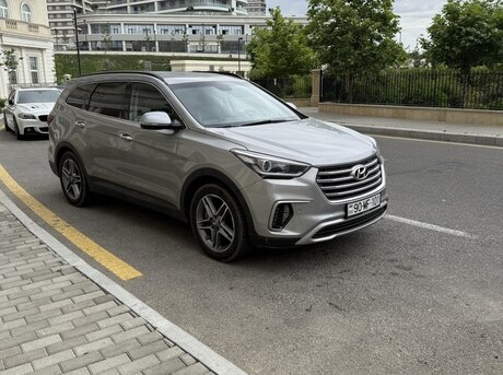 Hyundai Grand Santa Fe