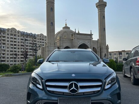 Mercedes GLA 250