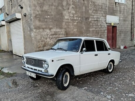 LADA (VAZ) 21011 1986