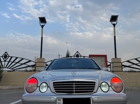 Mercedes E 240 2000