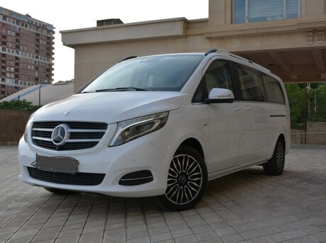 Mercedes V 220 2016