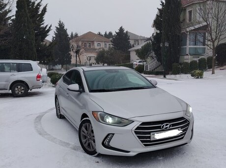 Hyundai Elantra 2016
