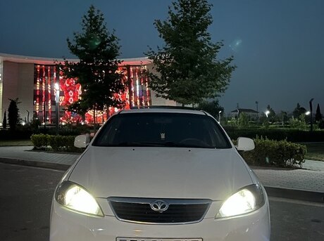 Daewoo Gentra 2013