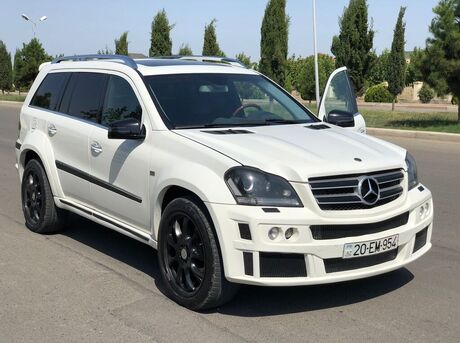 Mercedes  2009
