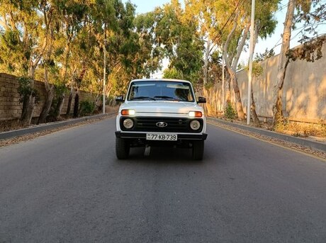 LADA (VAZ) Niva 2012