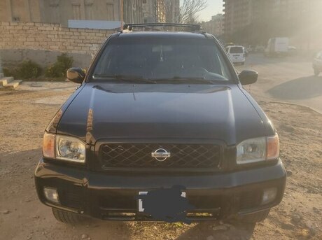 Nissan Pathfinder 2000