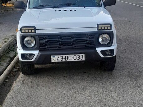 LADA (VAZ) Niva 2012