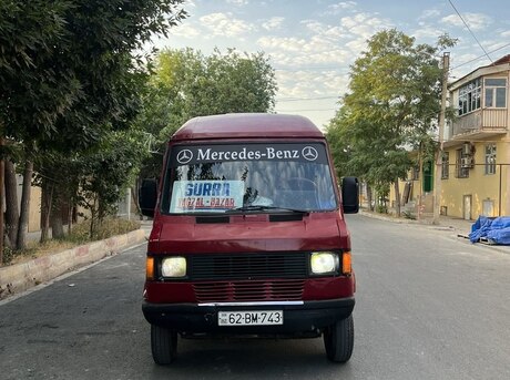 Mercedes 208 D