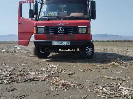 Mercedes 208 D 1993