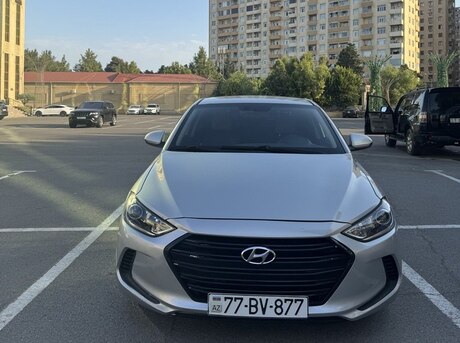 Hyundai Elantra 2016