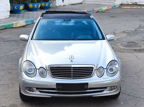 Mercedes E 240 2002