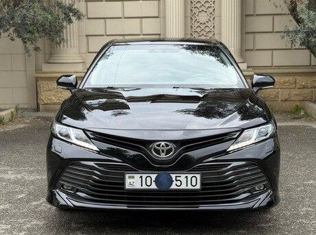 Toyota Camry 2019