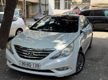 Hyundai Sonata 2010