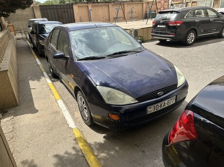 Ford Focus 2000