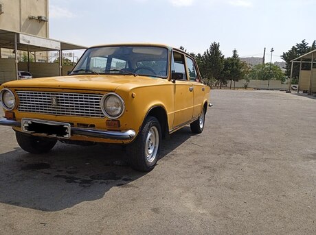 LADA (VAZ) 21013 1984