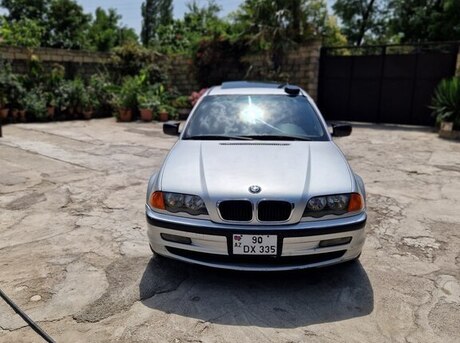 BMW 325 2000