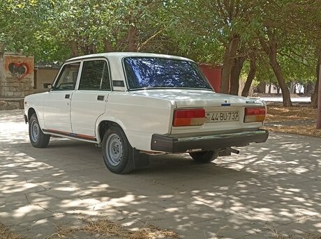 LADA (VAZ) 2107 2000