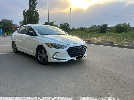 Hyundai Elantra 2016
