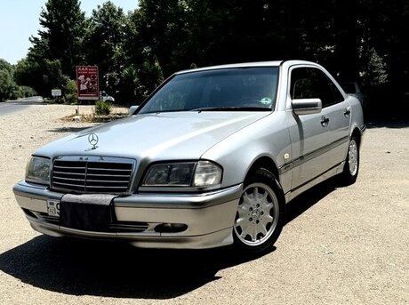 Mercedes C 220