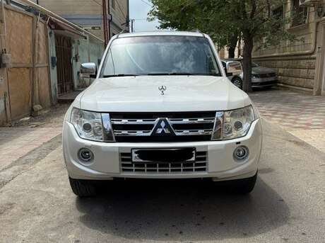 Mitsubishi Pajero 2013
