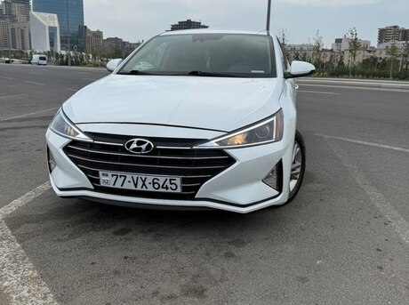 Hyundai Elantra 2019