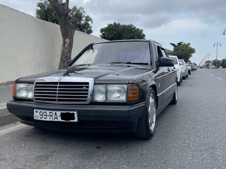 Mercedes 190