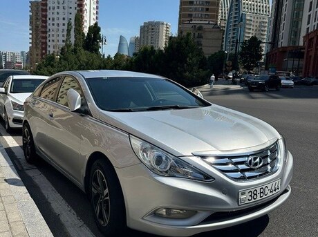 Hyundai Sonata 2011